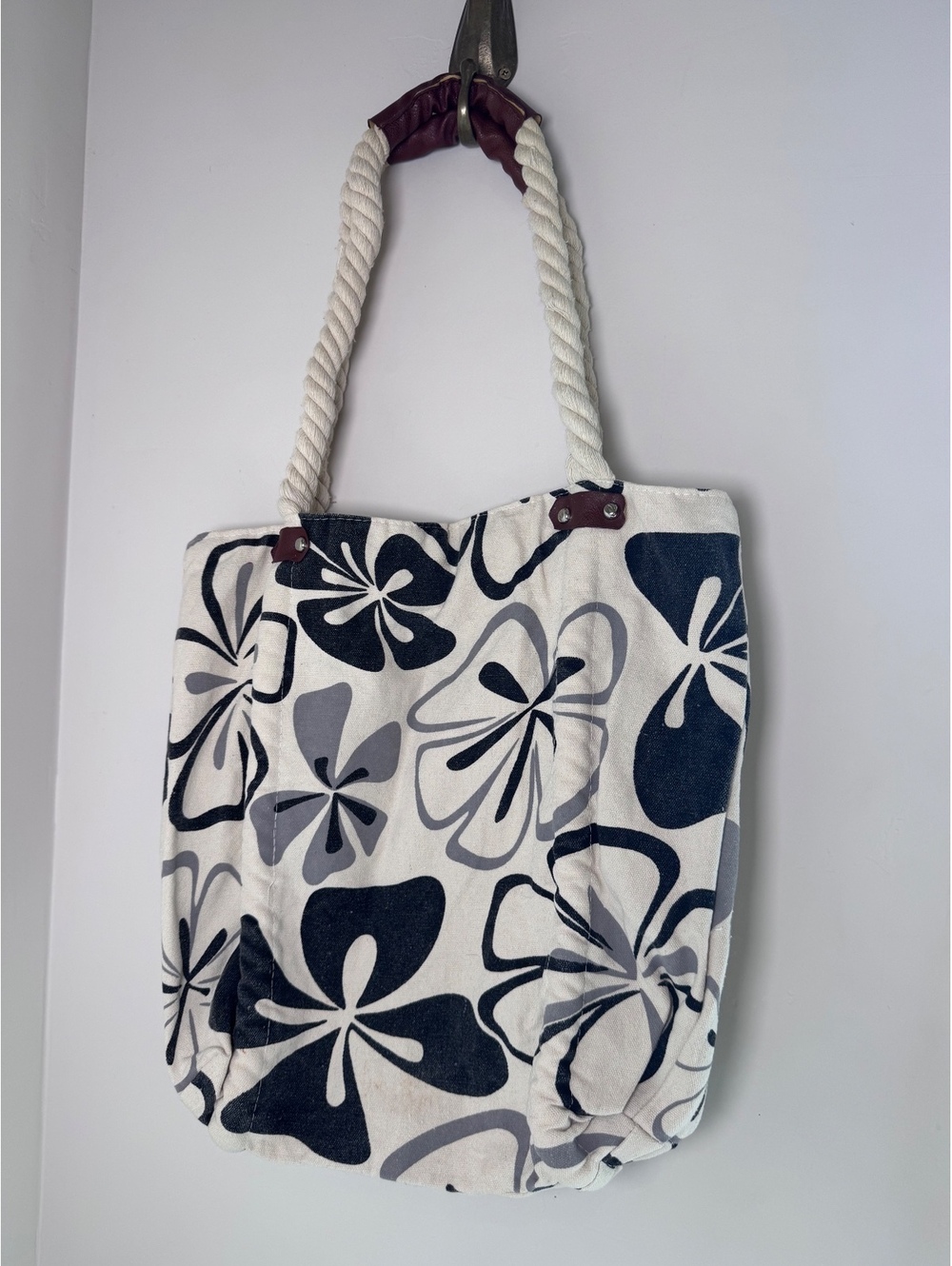 Cream Hawaiian Hibiscus Print Tote Bag with Rope Handles – Beach and Market Bag